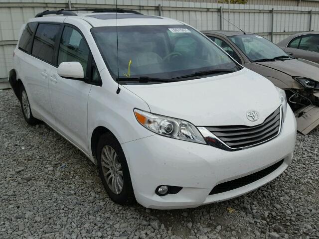 5TDYK3DC9CS261762 - 2012 TOYOTA SIENNA XLE WHITE photo 1