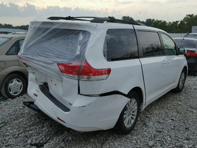 5TDYK3DC9CS261762 - 2012 TOYOTA SIENNA XLE WHITE photo 4