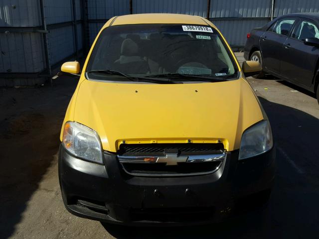 KL1TD5DE0AB113268 - 2010 CHEVROLET AVEO LS YELLOW photo 9