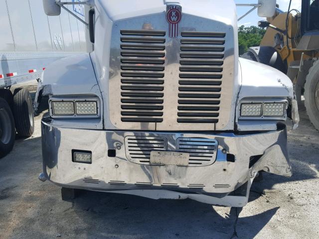 1XKADR9XBSR643017 - 1995 KENWORTH CONSTRUCTI WHITE photo 9