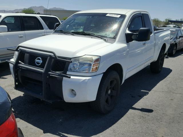 1N6AA06B17N236855 - 2007 NISSAN TITAN XE WHITE photo 2