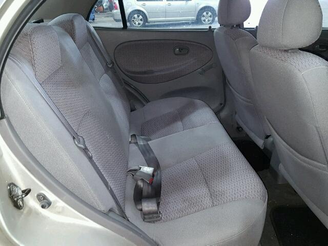 KNADC123426182403 - 2002 KIA RIO SILVER photo 6