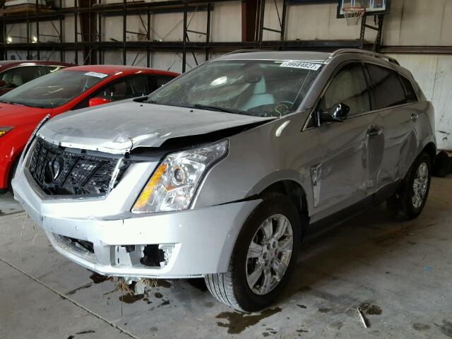 3GYFNBE30FS613659 - 2015 CADILLAC SRX LUXURY SILVER photo 2