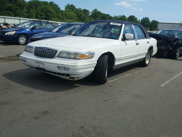 2MELM75W0VX649215 - 1997 MERCURY GRAND MARQ WHITE photo 2