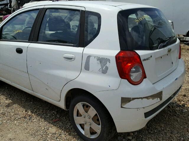 KL1TD6DE0BB154894 - 2011 CHEVROLET AVEO LS WHITE photo 9
