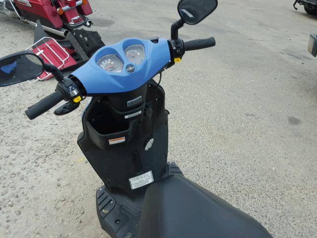 RFVPMP204H1012916 - 2017 GENUINE SCOOTER CO. ROUGHHOUSE BLUE photo 5