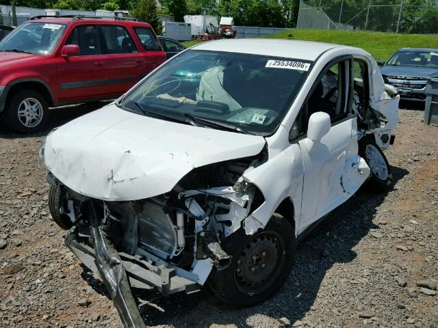 3N1BC1AP4BL364092 - 2011 NISSAN VERSA S WHITE photo 2