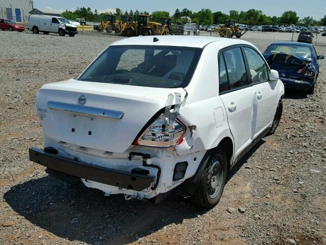 3N1BC1AP4BL364092 - 2011 NISSAN VERSA S WHITE photo 4