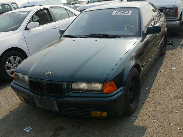 WBACD4321TAV39521 - 1996 BMW 328 I AUTO GREEN photo 2