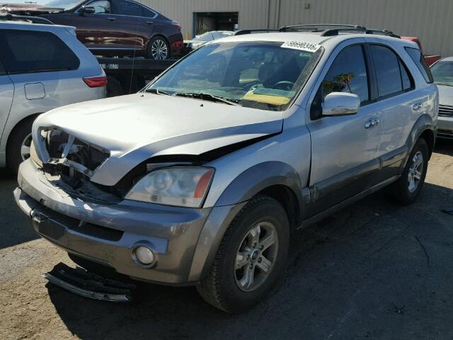 KNDJD733155389216 - 2005 KIA SORENTO EX SILVER photo 2