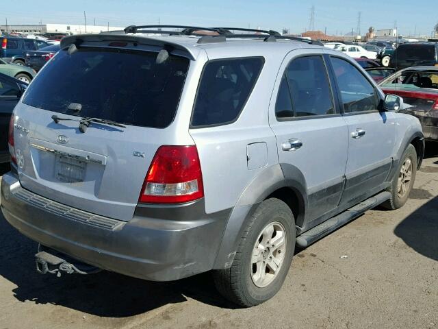 KNDJD733155389216 - 2005 KIA SORENTO EX SILVER photo 4