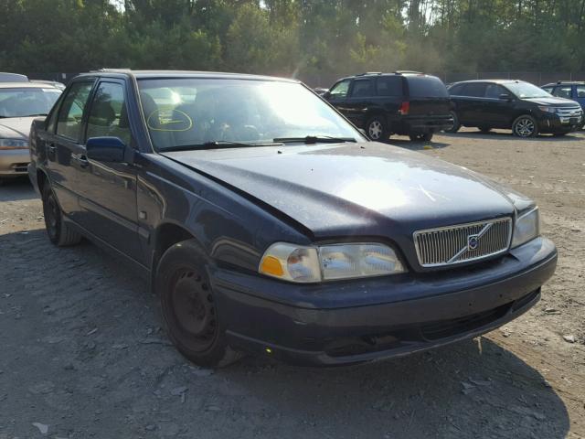 YV1LS55A8X2611733 - 1999 VOLVO S70 BLUE photo 1