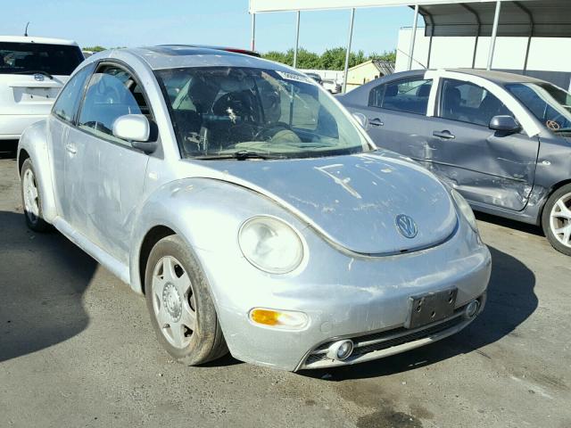 3VWCD21C2YM464161 - 2000 VOLKSWAGEN NEW BEETLE 银色 照片 1