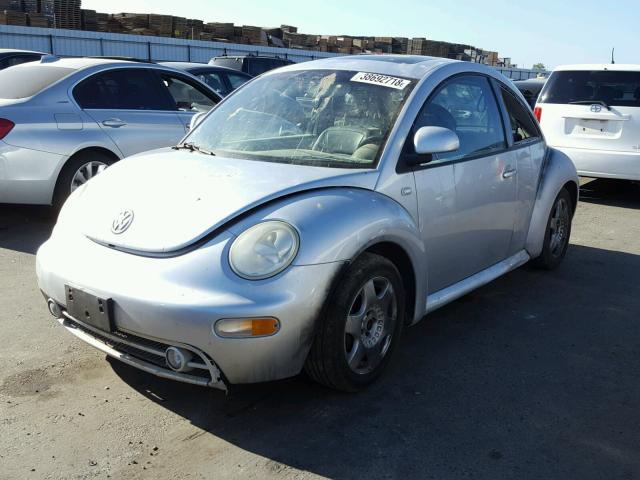 3VWCD21C2YM464161 - 2000 VOLKSWAGEN NEW BEETLE 银色 照片 2