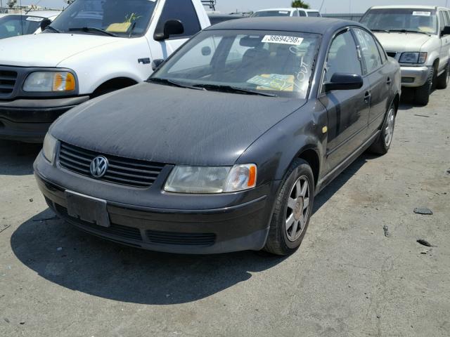 WVWPD63B7XE492316 - 1999 VOLKSWAGEN PASSAT GLX 黑色 照片 2