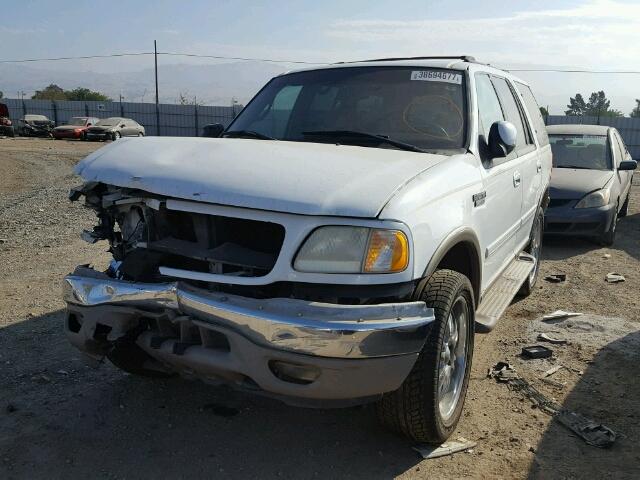 1FMPU18L31LA12162 - 2001 FORD EXPEDITION WHITE photo 2