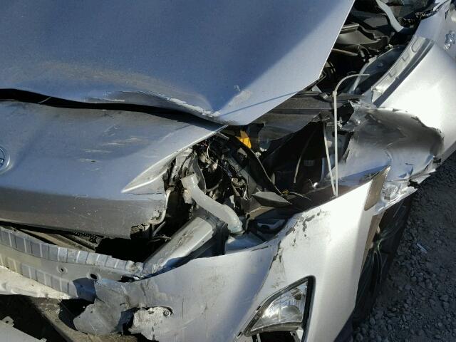 JF1ZNAA10F9704246 - 2015 TOYOTA SCION FR-S ვერცხლისფერი ფოტო 9