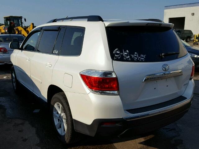 5TDBK3EHXDS246365 - 2013 TOYOTA HIGHLANDER WHITE photo 3