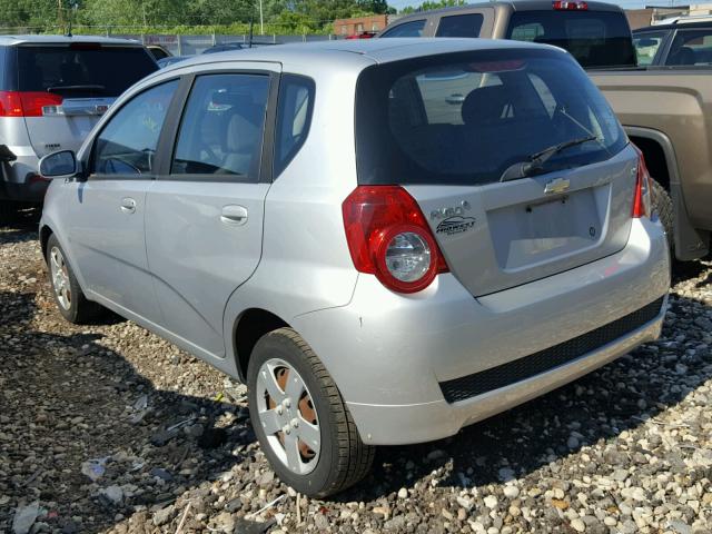 KL1TD66E59B385118 - 2009 CHEVROLET AVEO LS SILVER photo 3