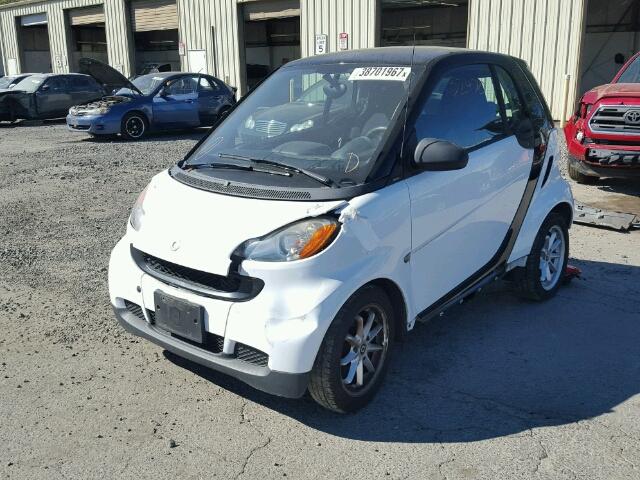 WMEEJ31X69K263919 - 2009 SMART FORTWO PUR TWO TONE photo 2