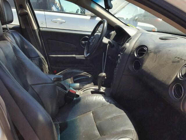 2G2WR554561294912 - 2006 PONTIAC GRAND PRIX თეთრი ფოტო 5