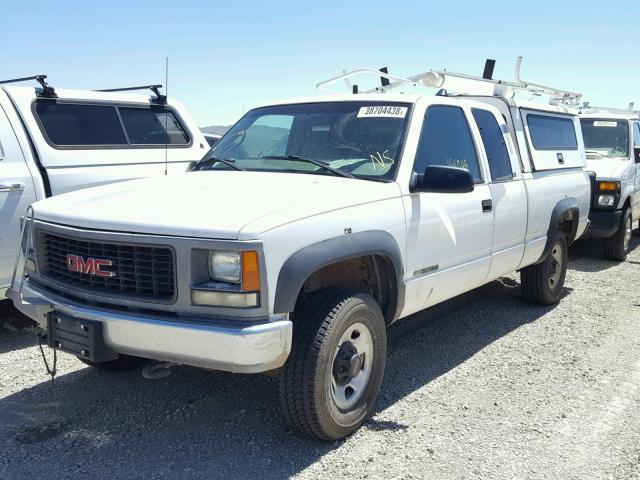 1GTGK29R2XF099904 - 1999 GMC SIERRA K25 WHITE photo 2