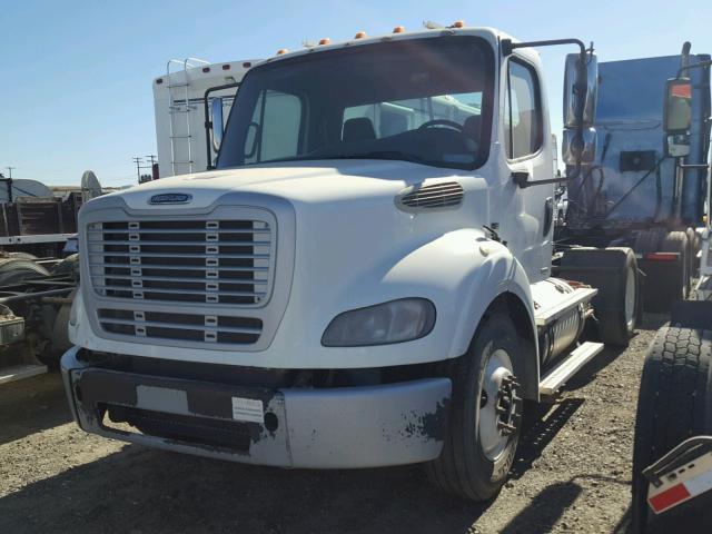 1FUBC4DV0CDBF2782 - 2012 FREIGHTLINER M2 112 MED WHITE photo 2