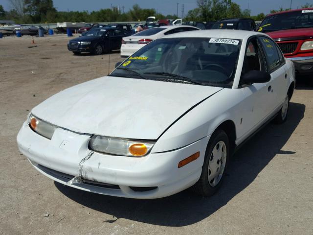 1G8ZG5283YZ229664 - 2000 SATURN SL1 WHITE photo 2