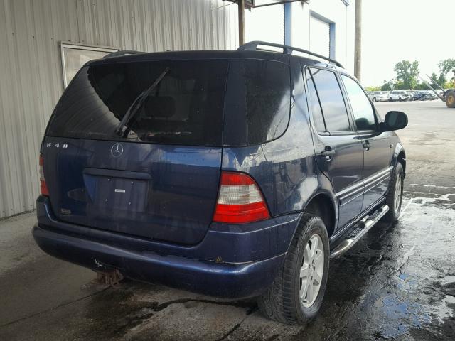4JGAB72E6XA120465 - 1999 MERCEDES-BENZ ML 430 蓝色 照片 4
