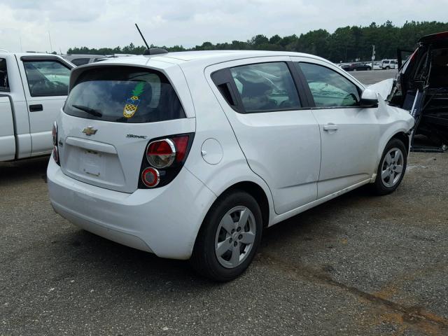 1G1JB6SH9G4152102 - 2016 CHEVROLET SONIC LS 白色 照片 4