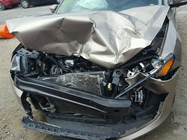 1VWAT7A30FC054545 - 2015 VOLKSWAGEN PASSAT S ذهبي صورة 9