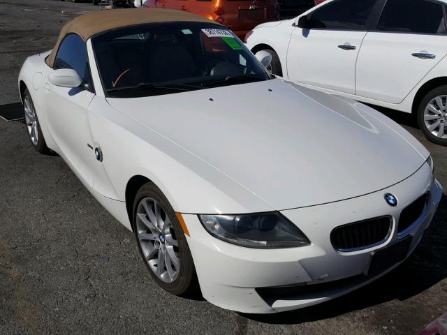 4USBU335X6LW66211 - 2006 BMW Z4 3.0 WHITE photo 1