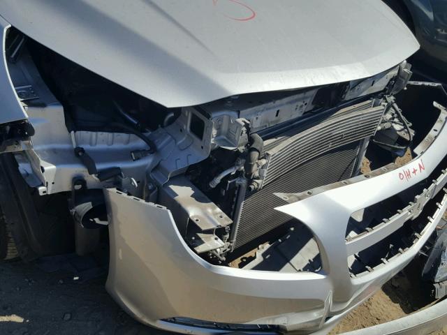 1G11D5RR1DF101082 - 2013 CHEVROLET MALIBU 1LT ვერცხლისფერი ფოტო 9