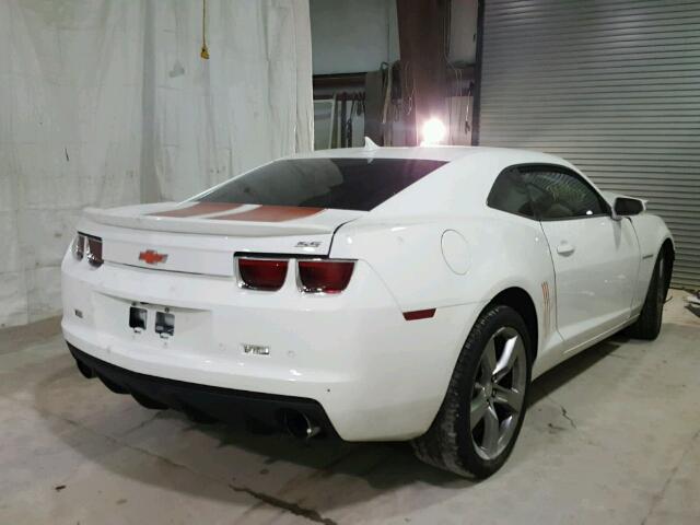 2G1FK1EJ4C9110967 - 2012 CHEVROLET CAMARO WHITE photo 4