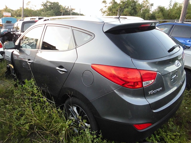 KM8JT3AF8EU830298 - 2014 HYUNDAI TUCSON GL GRAY photo 3