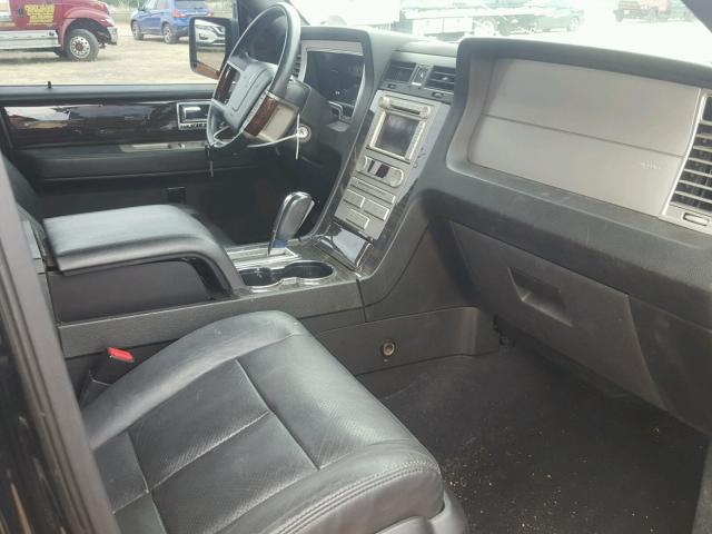 5LMFU28568LJ07731 - 2008 LINCOLN NAVIGATOR BLACK photo 5