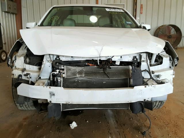 1G11D5SR3DF156224 - 2013 CHEVROLET MALIBU 1LT WHITE photo 9