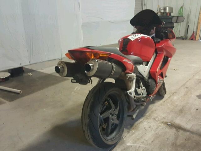 JH2RC46172M400842 - 2002 HONDA VFR800 RED photo 4