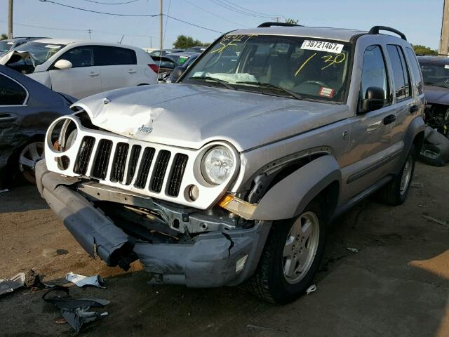 1J8GL48K55W664908 - 2005 JEEP LIBERTY SP SILVER photo 2