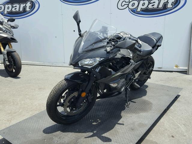 JKAEXEJ19HDA01283 - 2017 KAWASAKI EX650 J შავი ფოტო 2