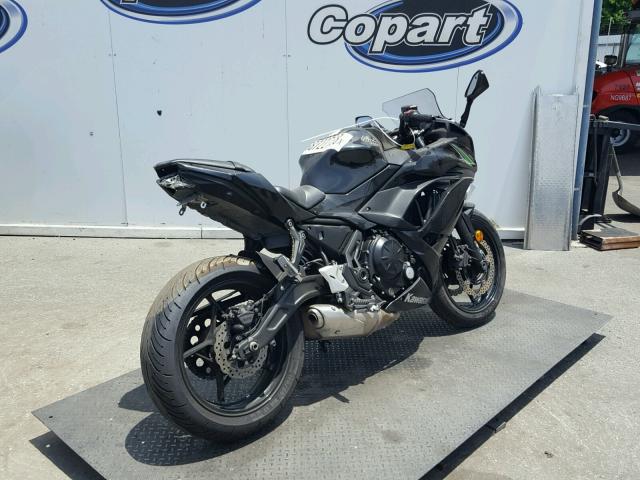 JKAEXEJ19HDA01283 - 2017 KAWASAKI EX650 J შავი ფოტო 4