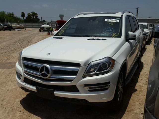 4JGDF7CE4EA380022 - 2014 MERCEDES-BENZ GL 450 4MA WHITE photo 2