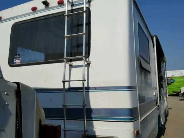 1GBKP37N3R3325667 - 1994 AIRE MOTORHOME TURQUOISE photo 4