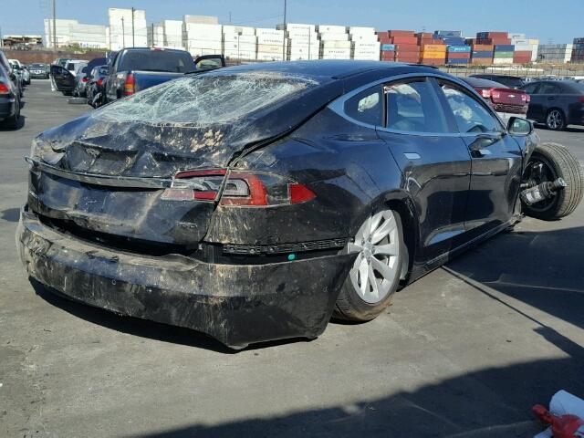5YJSA1E22JF257167 - 2018 TESLA MODEL S BLACK photo 4