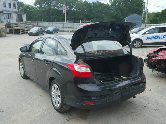 1FAHP3F22CL157529 - 2012 FORD FOCUS SE BLACK photo 3