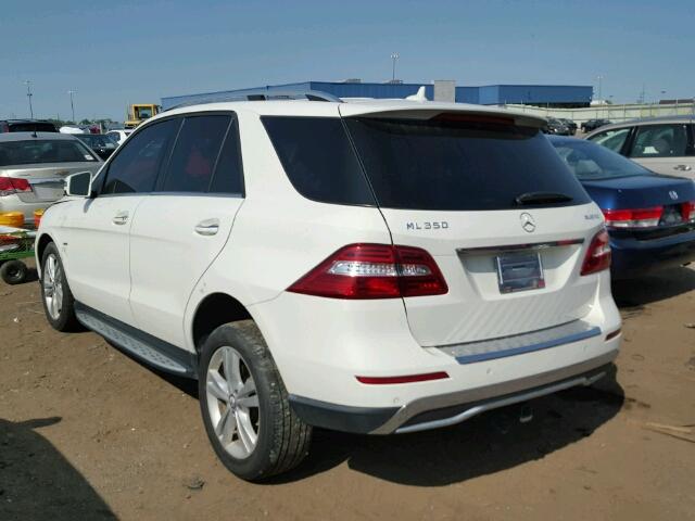 4JGDA2EB3CA080909 - 2012 MERCEDES-BENZ ML 350 BLU WHITE photo 3