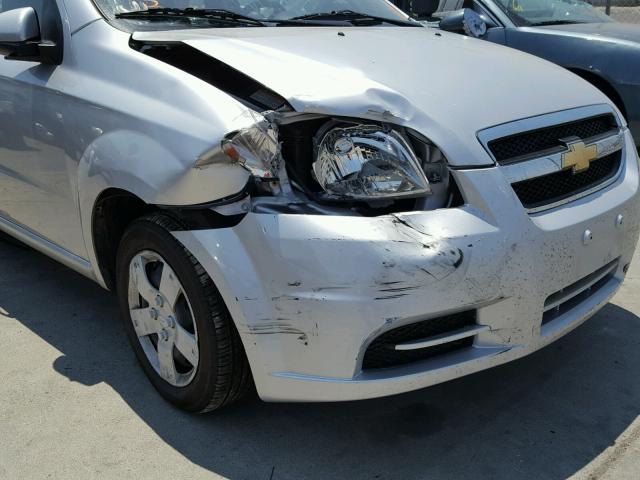 KL1TD5DE9BB246063 - 2011 CHEVROLET AVEO LS SILVER photo 9