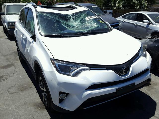 2T3RFREV0JW706347 - 2018 TOYOTA RAV4 ADVEN WHITE photo 1