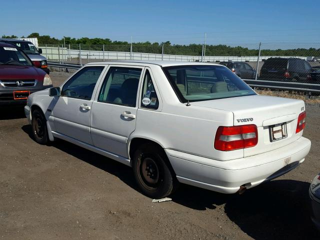 YV1LS5574W3524778 - 1998 VOLVO S70 WHITE photo 3