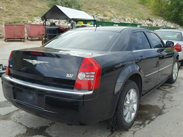 2C3LK33G98H145339 - 2008 CHRYSLER 300 LIMITE BLACK photo 4